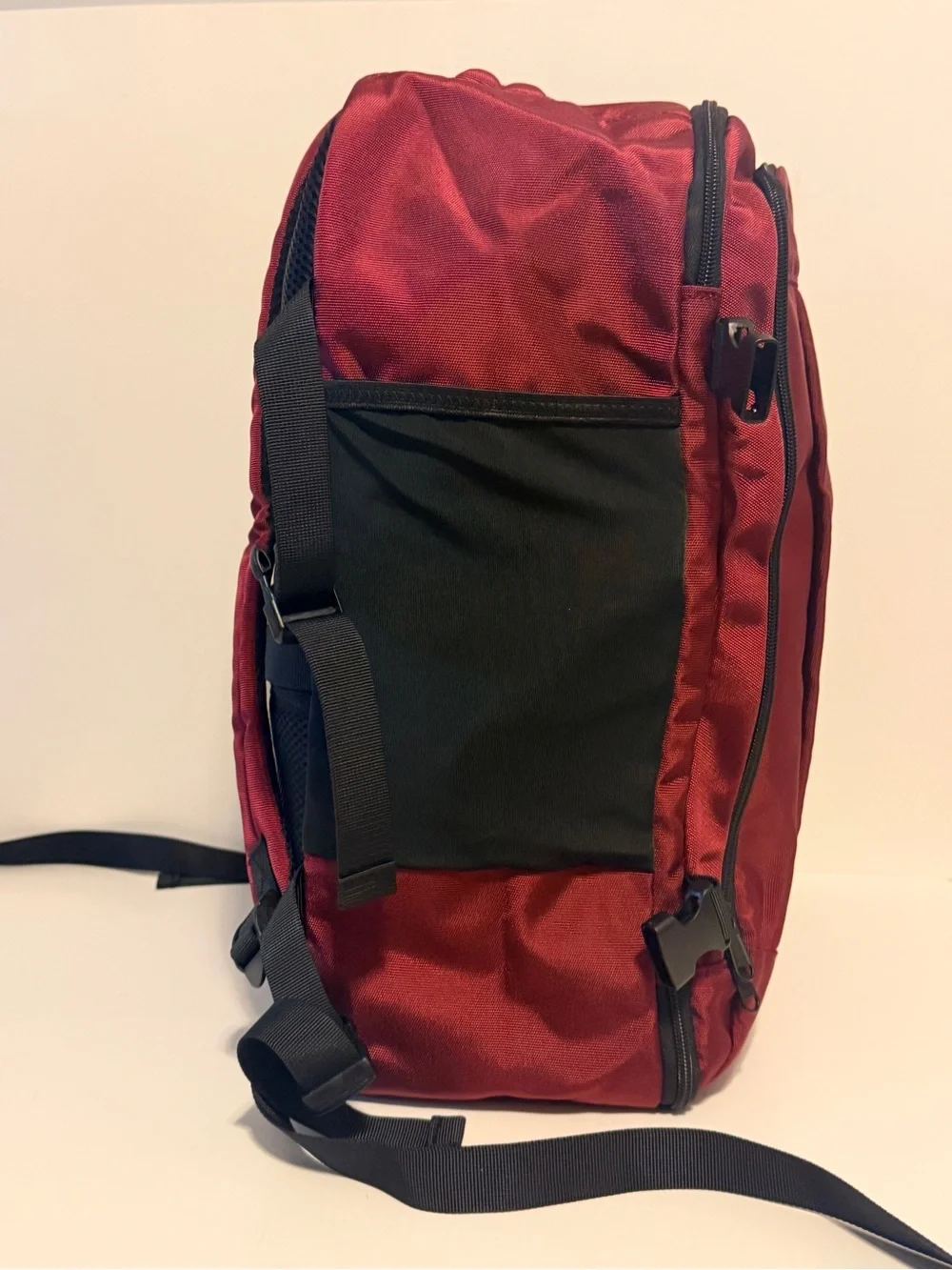 NWOT EcoHub Unisex Travel Backpack-Red/Burgundy Color